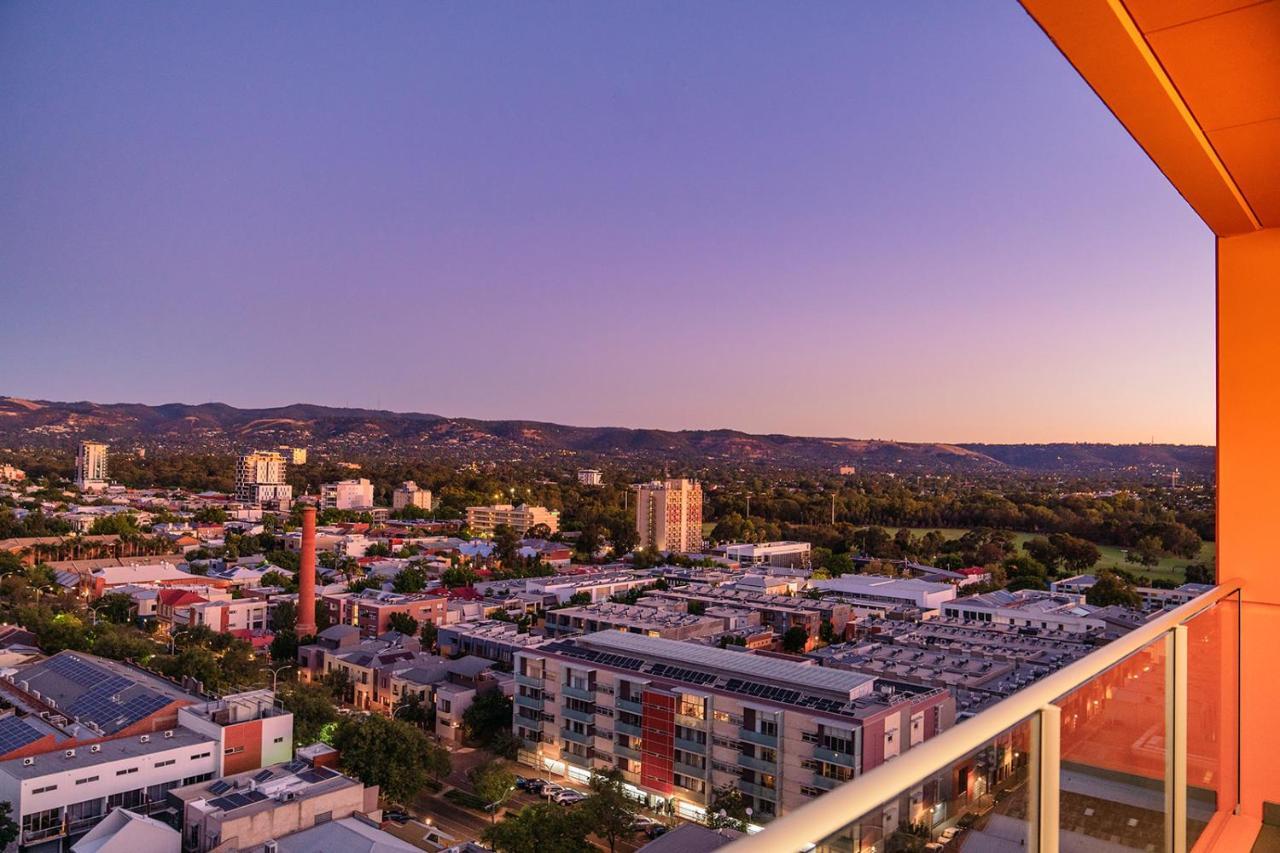 Toms Court Hotel Adelaide Exteriör bild
